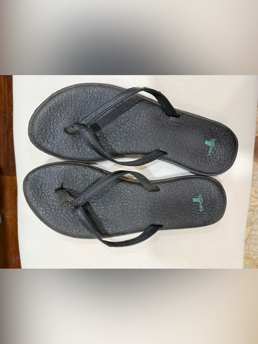 Women’s Black Flip Flop Sandals - Casual Everyday